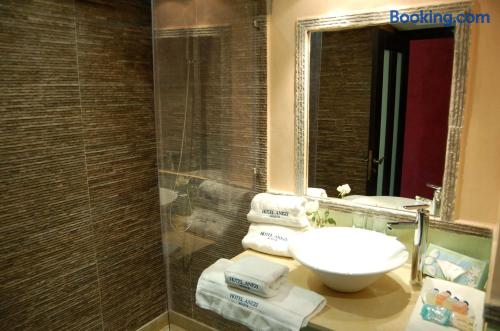 Deluxe Room Bathroom Anezi Tower Hotel DSC_3229